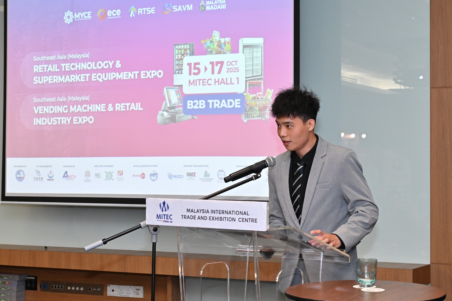 1755594968212725.jpg 1755594968212725.jpg